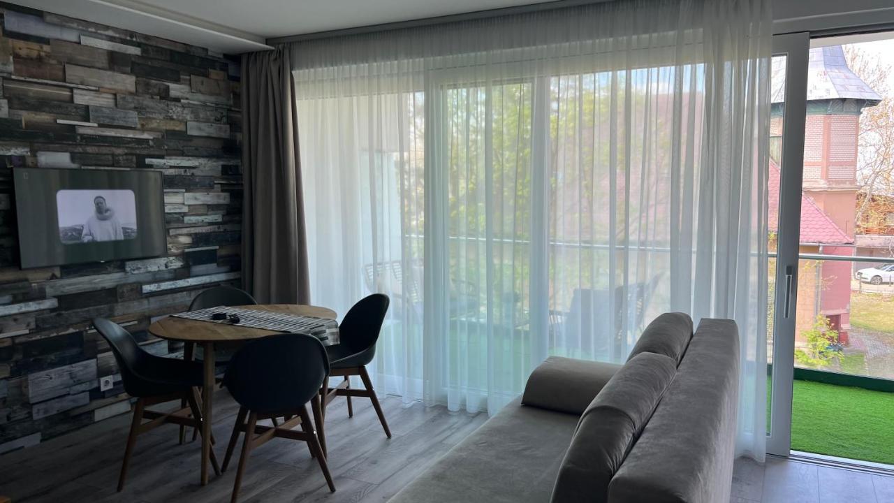 Villa Bauhaus Wellness Apartman 202 Siofok Luaran gambar